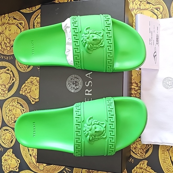 Sandals_&_Flip_Flops